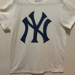 NYC Yankees Graphic Tee Size Men Medium Used